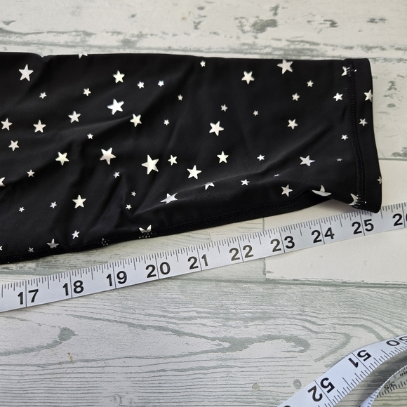 Terez - Black Silver  Mini Star Foil UpLift Leggings - Size XLarge EUC - Picture 9 of 11